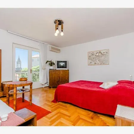 Apartman By The Sea Hvar - 13109